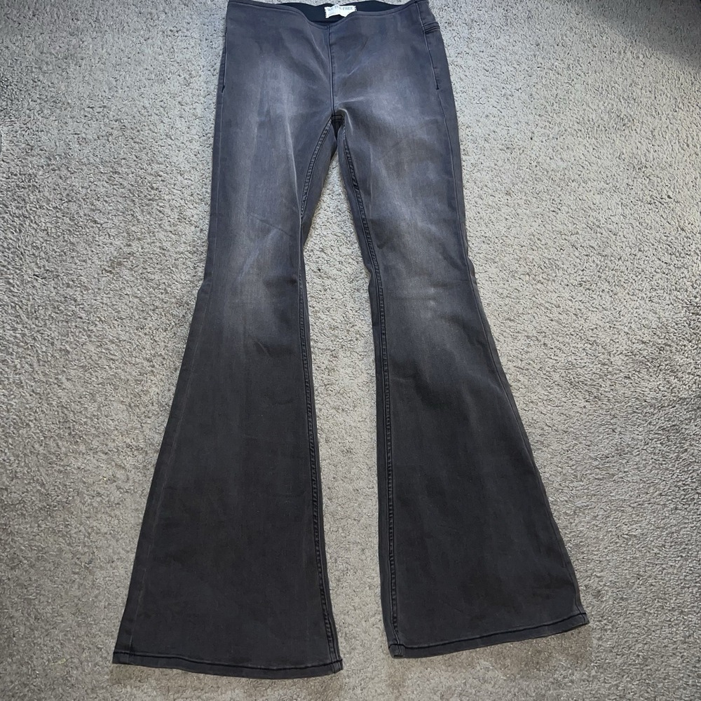 We The Free Free People Penny Pull On Flare Jeans Light Wash Blue Size 28X32